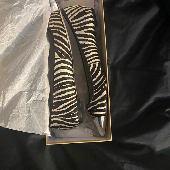 Michael Kors flat shoes - Picture 8 of 11